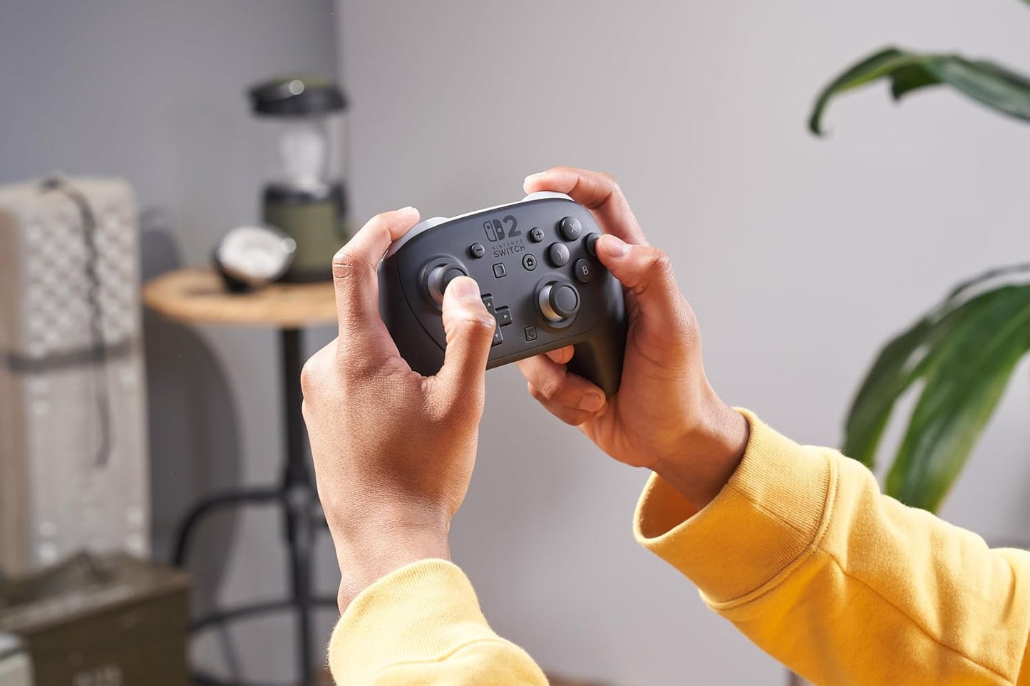 Switch 2 Accessory: Wireless Controller - Nintendo PRO Controller